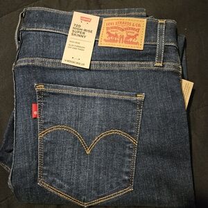 Levi's - High Rise Skinny Jean - Size 14 (32)